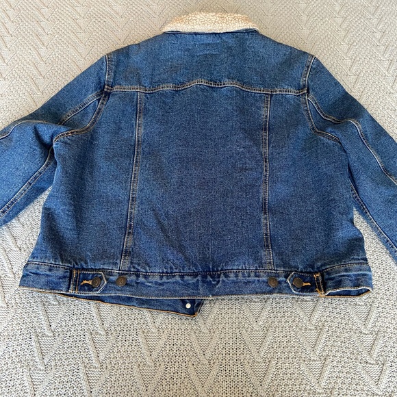 Schmidt women’s jacket with faux sherpa lining - Picture 3 of 4